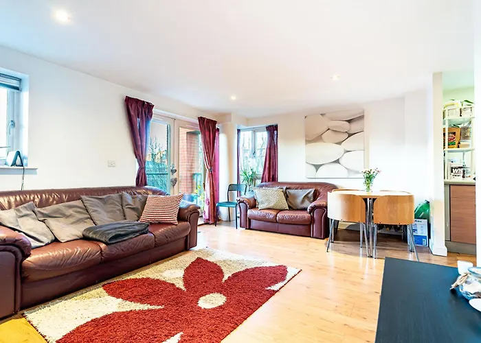 Superhost 1 Bedroom Flat 15 Mins To Center,Zone 2