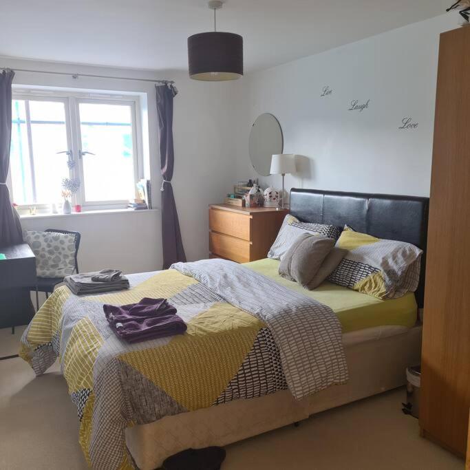 Superhost 1 Bedroom Flat 15 Mins To Center,zone 2 Appartamento *